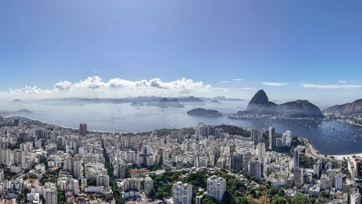 Vista de edifícios residenciais no Rio de Janeiro