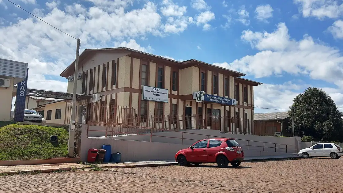 Prédio de um Centro de Referência de Assistência Social (CRAS), em Barracão (RS)