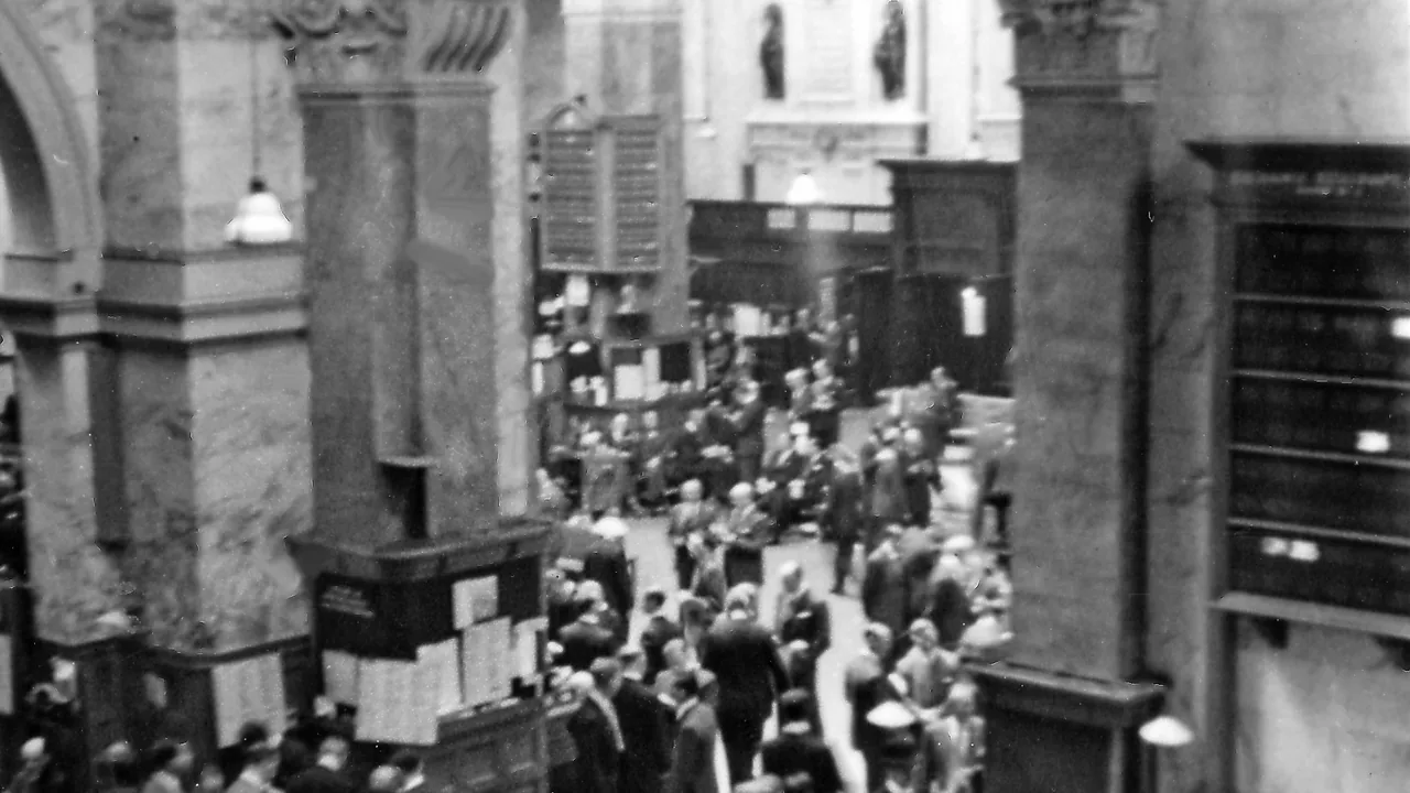 Pregão histórico da Bolsa de Valores de Londres, em imagem de arquivo